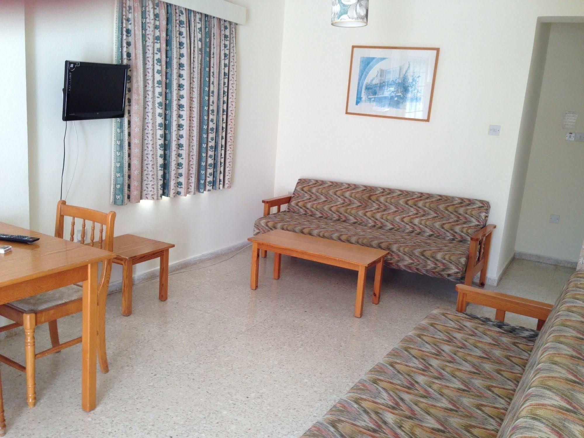 Constantaras Apartments Protaras Exteriér fotografie